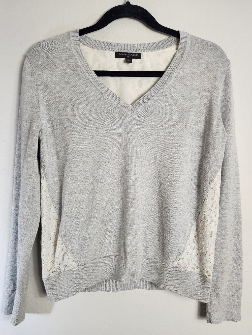 Banana Republic Womens |S| Gray Heather Lace-Back V-Neck Sweater